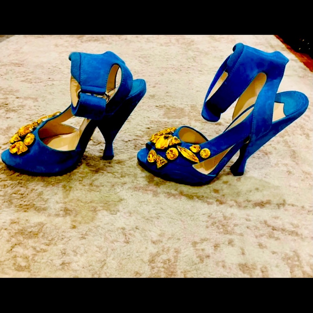 Women’s shoes